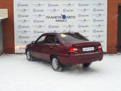 Daewoo Nexia 1.5 MT (80 л. с.)