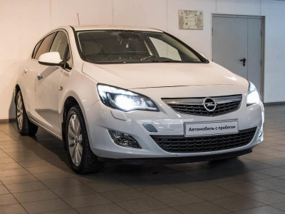Opel Astra 1.4 Turbo AT (140 л. с.)