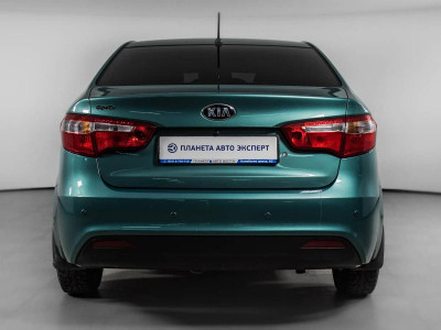 Kia Rio 1.4 MT (107 л. с.)