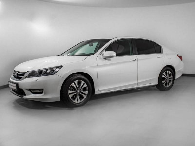 Honda Accord 2.4 AT (180 л. с.)