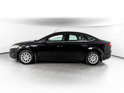 Ford Mondeo 1.6 MT (125 л. с.)