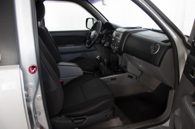 Mazda BT-50 2.5d MT (143 л.с.) 4WD