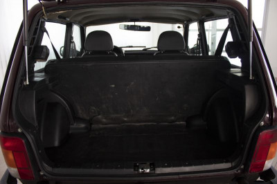 LADA 4x4 3 дв. 1.7 MT 8 кл. (Евро-4) (83 л. с.)