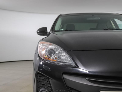 Mazda 3 1.6 MT (105 л. с.)