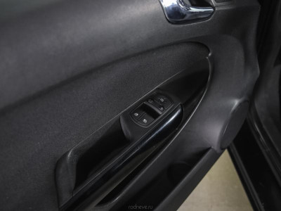 Opel Corsa 1.0 MT (60 л. с.)