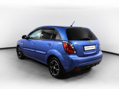 Kia Rio 1.4 AT (97 л. с.)
