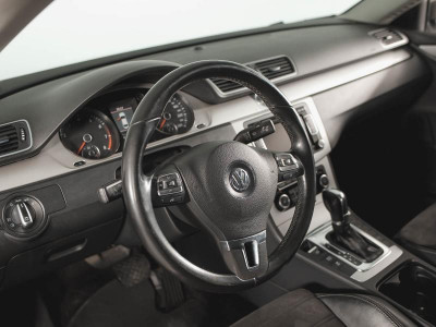 Volkswagen Passat CC 1.8 AT (152 л.с.)