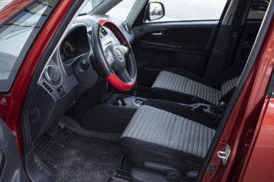 Suzuki SX4 1.6 AT (112 л. с.)