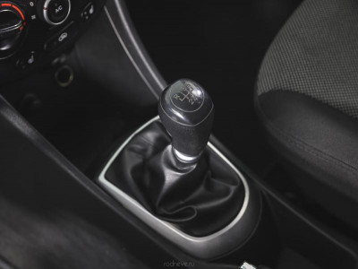 Hyundai Solaris 1.4 MT (107 л. с.)