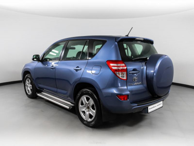 Toyota RAV4 2.0 MT (148 л.с.)