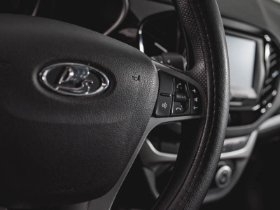 LADA Vesta 1.6 MT (106 л. с.)