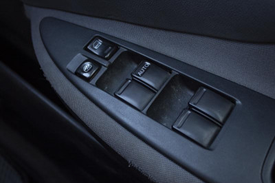 Nissan Primera 2.0 AT (140 л. с.)