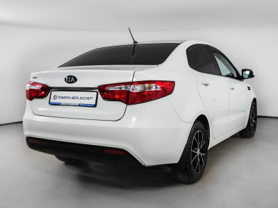 Kia Rio 1.6 6MT (123 л. с.)