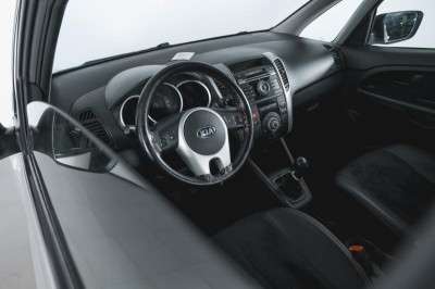 Kia Venga 1.6 MT (125 л. с.)