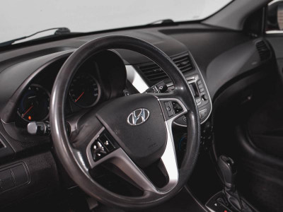 Hyundai Solaris 1.6 AT (123 л. с.)
