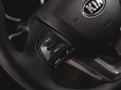 Kia Rio 1.6 AT (123 л. с.)