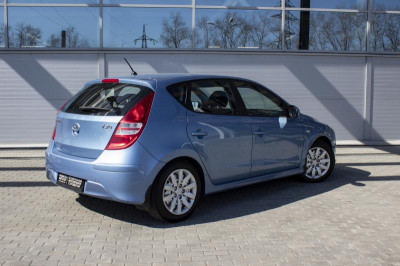 Hyundai i30 1.6 MT (126 л. с.)