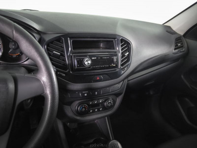 LADA Vesta 1.6 MT (106 л. с.)