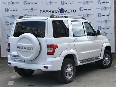 УАЗ Patriot 2.7 MT (134,6 л. с.)