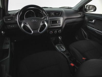 Kia Rio Хетчбэк 1.4 AT (107 л. с.)