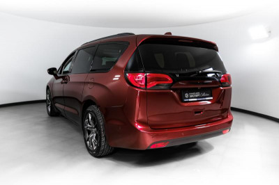 Chrysler Pacifica 3.6 AT (279 л.с.)