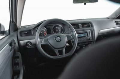 Volkswagen Jetta 1.6 MPI AT (105 л. с.)