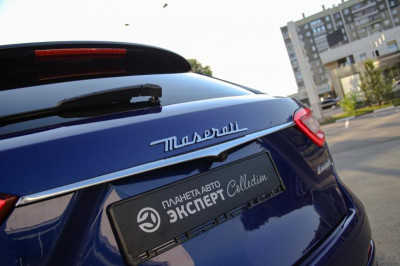 Maserati Levante 3.0 V6 AT (350 л.с.)