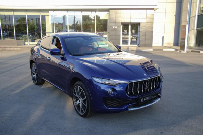 Maserati Levante 3.0 V6 AT (350 л.с.)