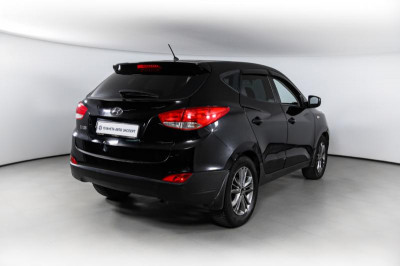 Hyundai ix35 2.0 AT 2WD (150 л. с.)