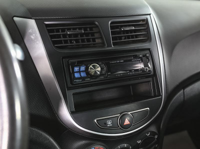 Hyundai Solaris 1.4 AT (107 л. с.)