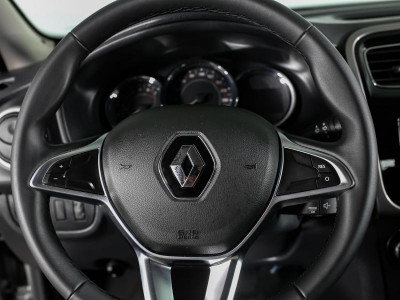Renault Logan Stepway 1.6 AT (102 л.с.)
