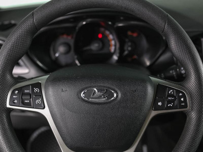 LADA Vesta SW 1.6 MT (106 л.с.)