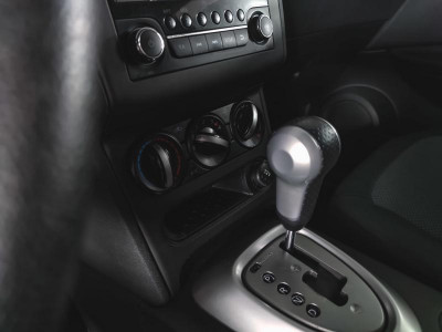 Nissan Qashqai 2.0 CVT (141 л. с.)