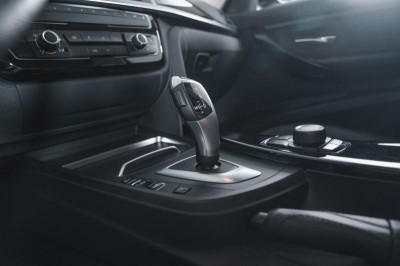 BMW 3 серия 320i AT (184 л. с.)