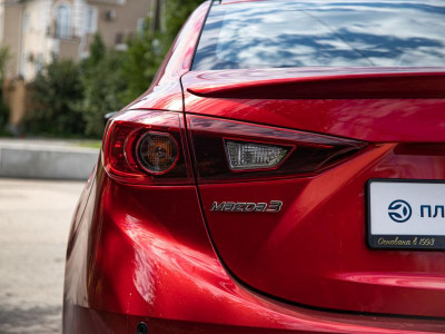 Mazda 3 1.5 AT (120 л.с.)