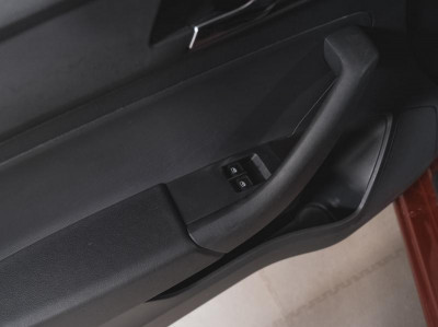 ŠKODA Rapid 1.6 MT (90 л. с.)