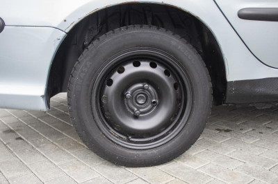 Peugeot 206 1.4 MT (75 л. с.)