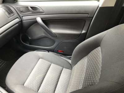 ŠKODA Octavia 1.6 MPI MT (102 л. с.)