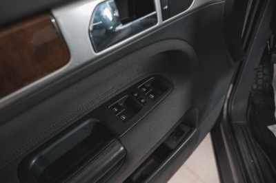 Volkswagen Touareg 3.0d AT (224 л.с.) 4WD