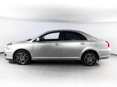 Toyota Avensis 1.8 MT (129 л. с.)