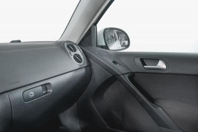 Volkswagen Tiguan 1.4 TSI BlueMotion DSG (150 л. с.)