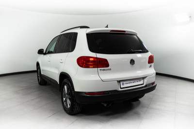 Volkswagen Tiguan 1.4 TSI BlueMotion DSG (150 л. с.)