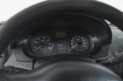 Renault Logan 1.4 MT (75 л.с.)