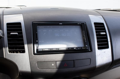 Mitsubishi Outlander 3.0 AT 4WD (220 л. с.)