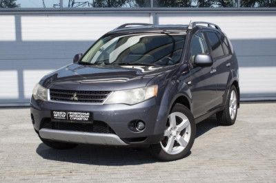 Mitsubishi Outlander 3.0 AT 4WD (220 л. с.)