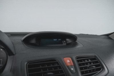 Renault Megane 1.6 MT (110 л. с.)