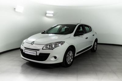 Renault Megane 1.6 MT (110 л. с.)