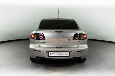 Mazda 3 2.0 MT (150 л. с.)