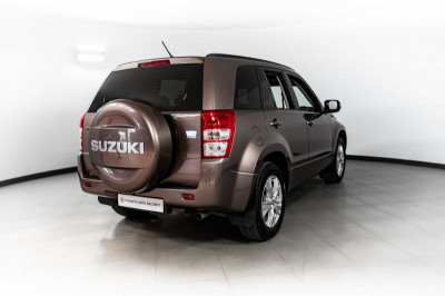 Suzuki Grand Vitara 2.4 MT (169 л.с.) 4WD