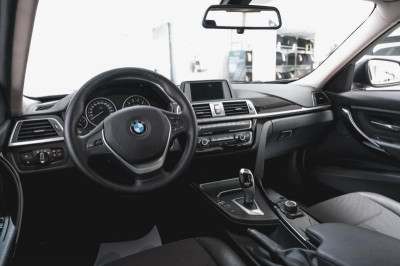 BMW 3 серия 320i AT (184 л. с.)